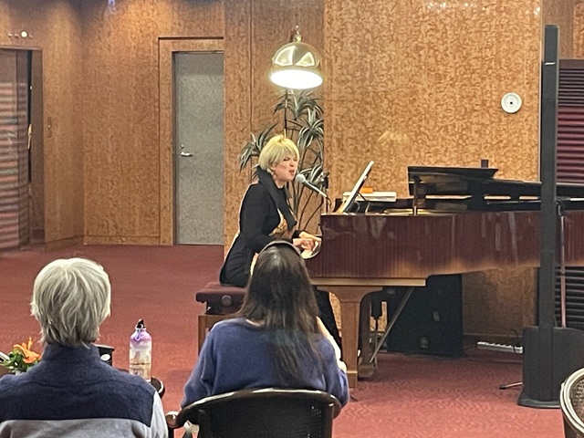 ラウンジライブ ラウンジライブ